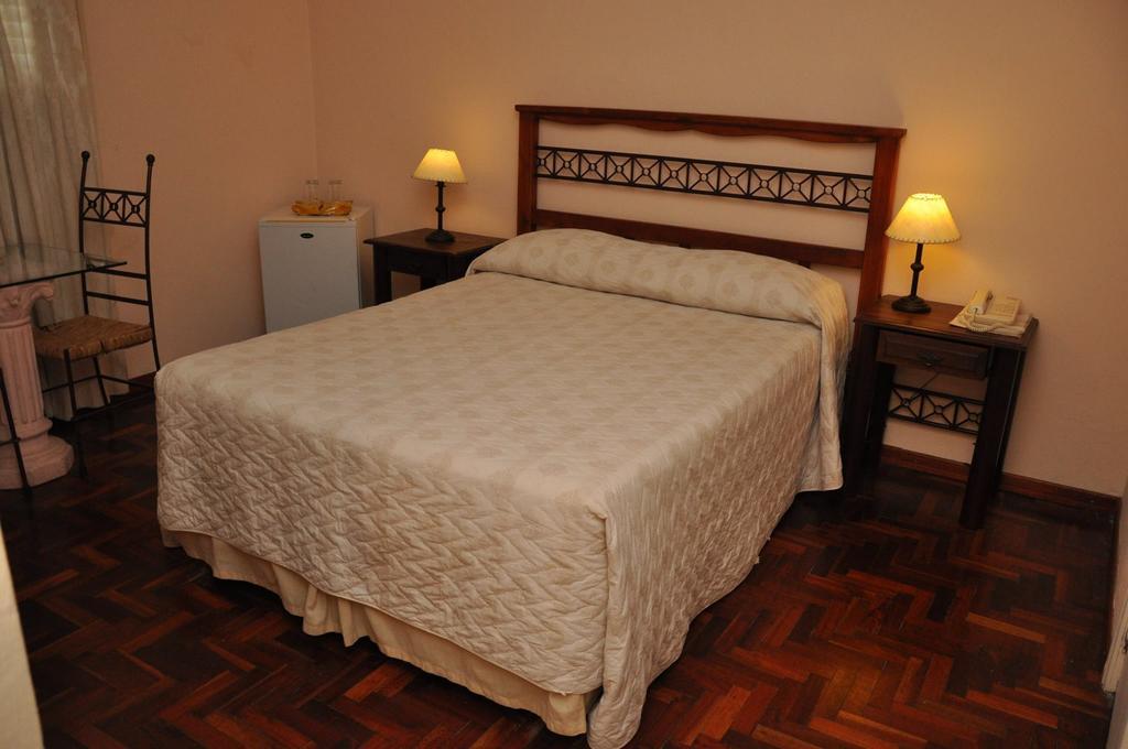 Hotel Bulevar Пайсанду Номер фото